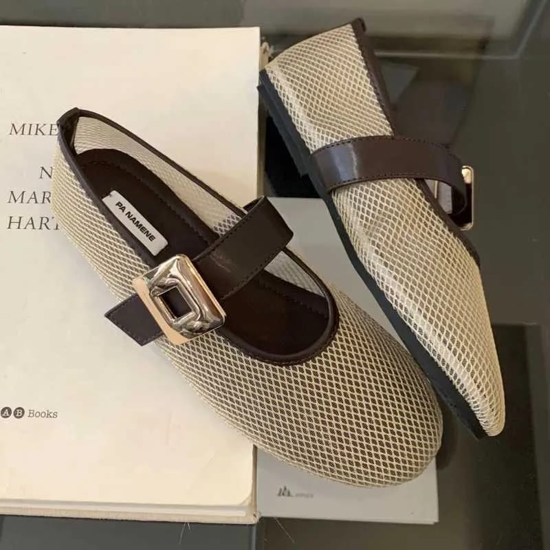 Flats footwear