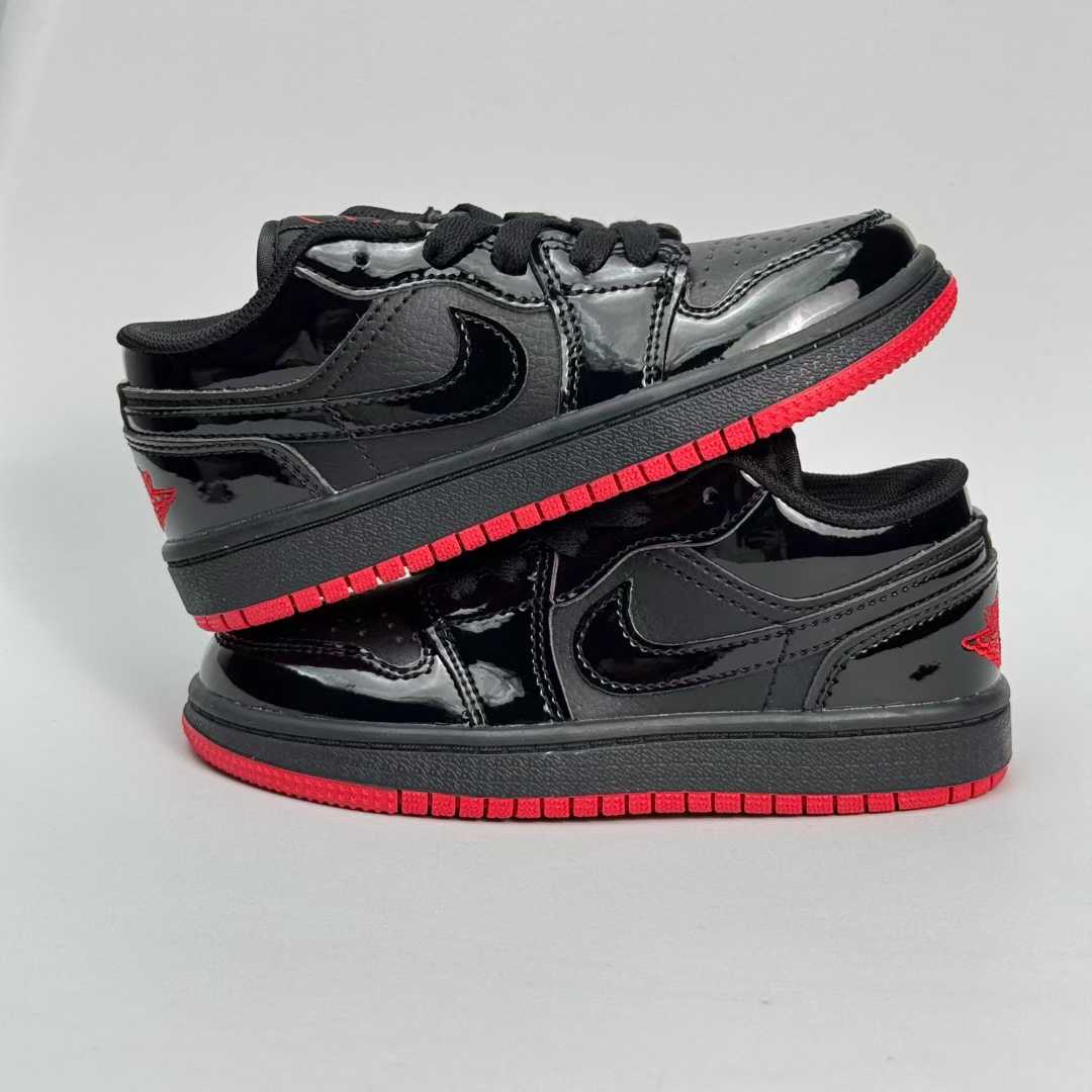 SB Dunk Gina sneakers image 2