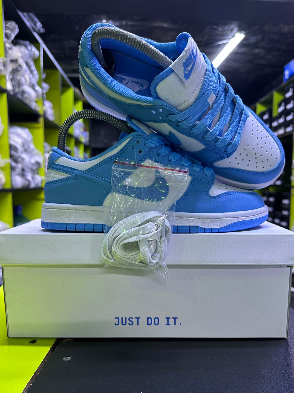Nike SB Dunk Blue Sneakers image 2