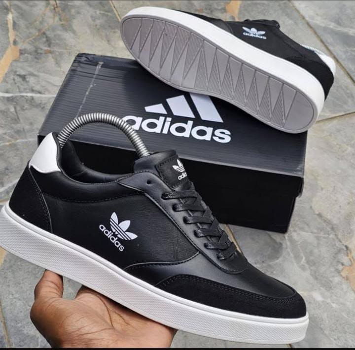 Adidas Men's Black Casual Sneakers image 2