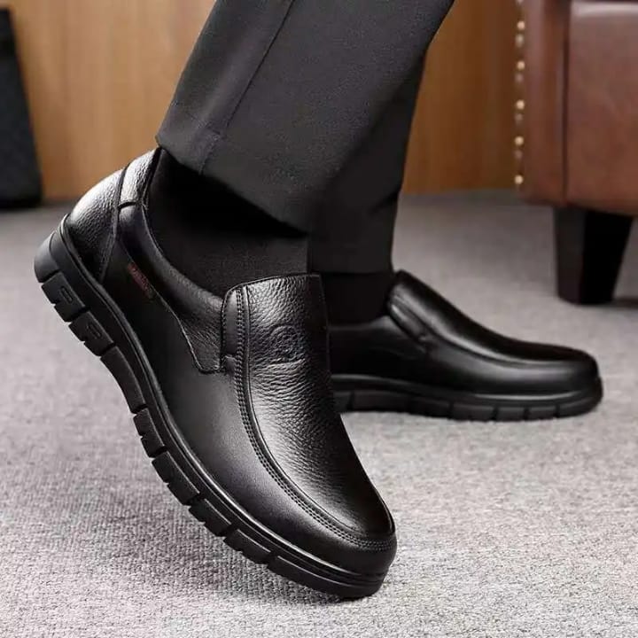Laceless Black Casual Shoes image 4